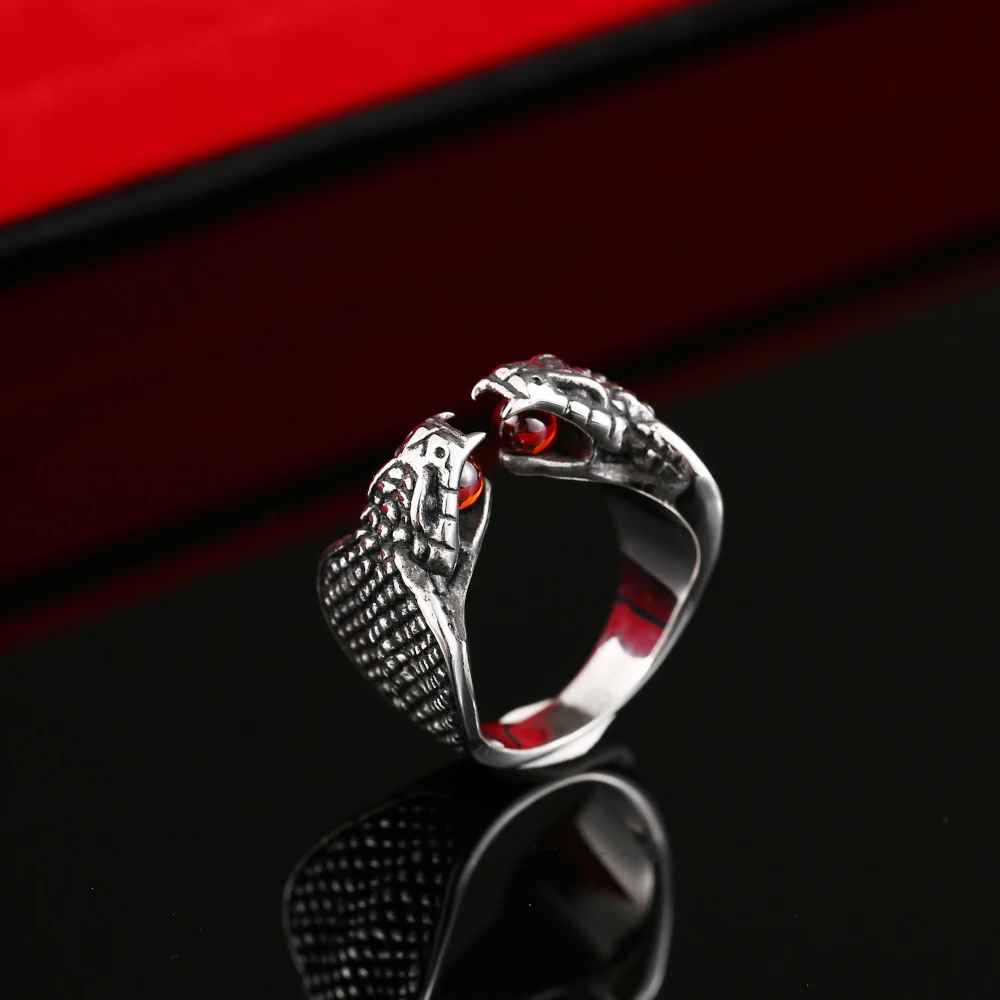 Bague Serpent Gothique