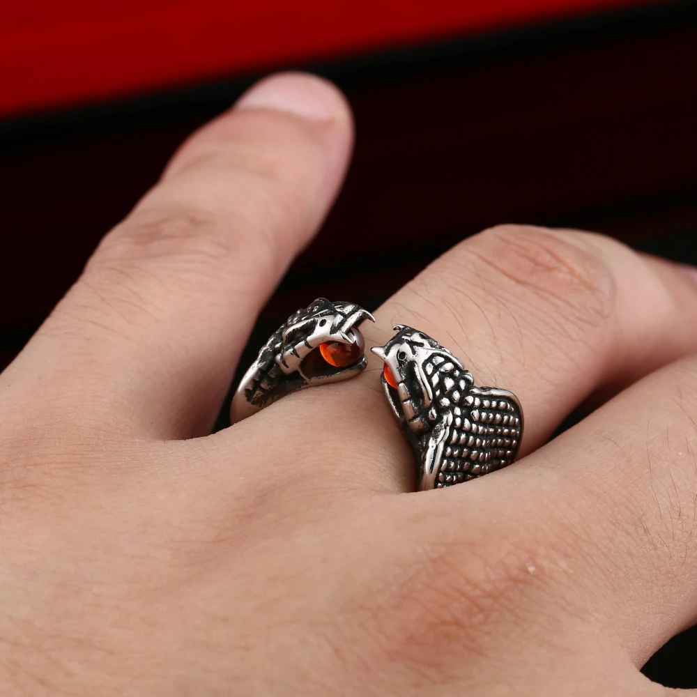 Bague Serpent Gothique
