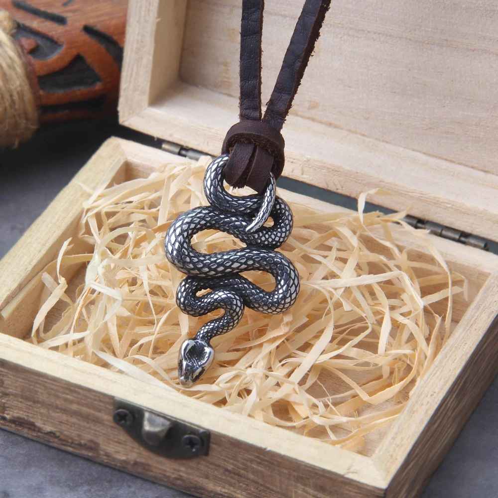 Collier Serpent Gothique